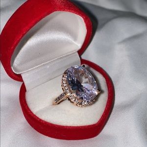 New Women’s ring in size 8